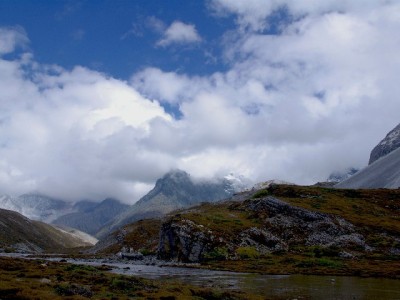 江宁医保卡套现暗藏多重风险 合法使用守护"救命钱"安全