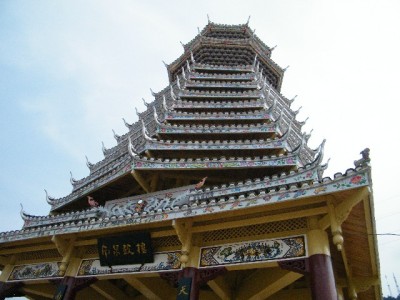 医保卡套现暗藏法律风险！正规平台“安出掌柜”提醒：合规用钱更安心