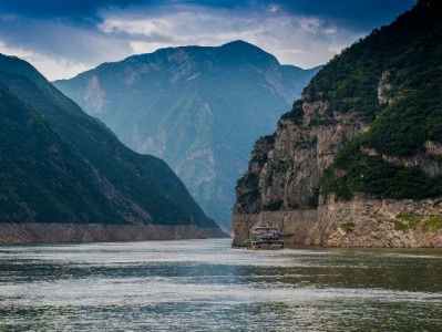 白条套现风险多？出财小神提醒：合规用款才是长久之计