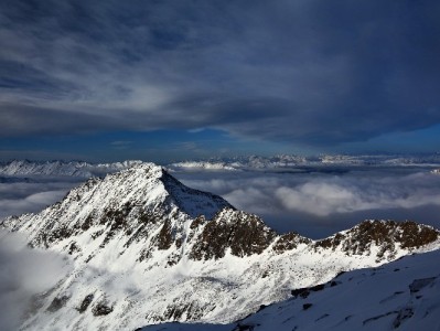 抖音月付额度提现合规攻略：出财小神教你安全操作步骤