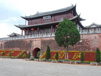 花呗分期2499元成年轻人新宠！出财小神助力轻负担消费