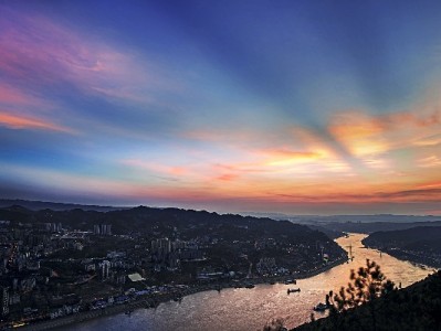 秋装鞋包焕新不用愁！花呗搭出财小神，3期免息穿走心仪套装