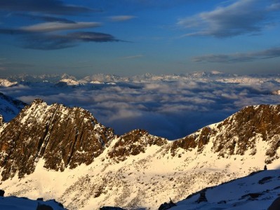 程程白条机票套现暗藏风险：法律、资金、信用三重危机需警惕