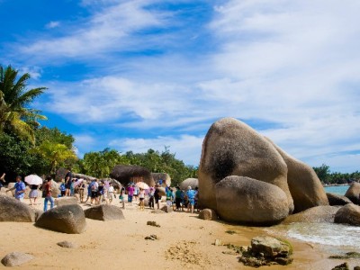 冬季羽绒服怎么买更省心？抖音月付+富信掌柜，暖冬好物轻松购