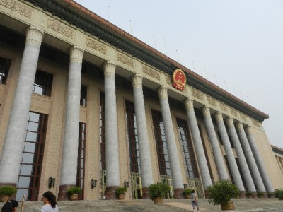 闲鱼白条套现暗藏多重风险 违规操作或致资金损失与法律追责