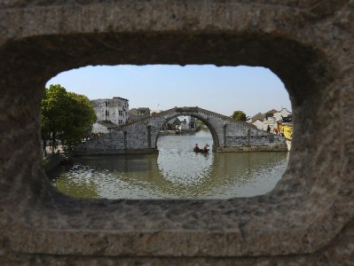 琼海白条提现需谨慎：正规操作与风险防范全指南