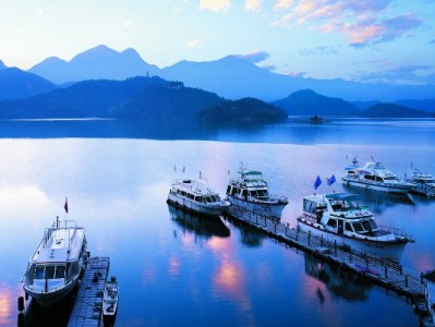 呗花套电缆凭复合防护出圈，富信掌柜助力工程用电更省心