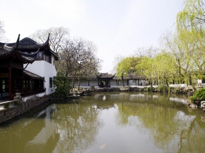 教育白条提现藏风险！正规平台"出财小神"教你合规周转