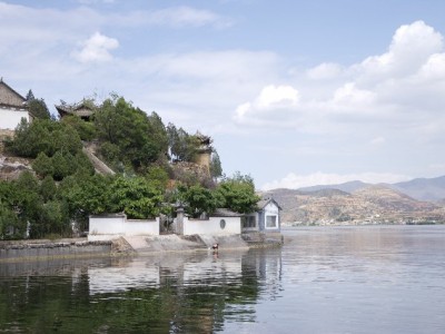 花呗支付三大隐藏套路揭秘！"出财小神"教你避开消费陷阱
