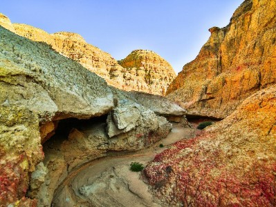 医保卡套现有陷阱！"安出掌柜"提醒：违法伤财，这些风险要警惕