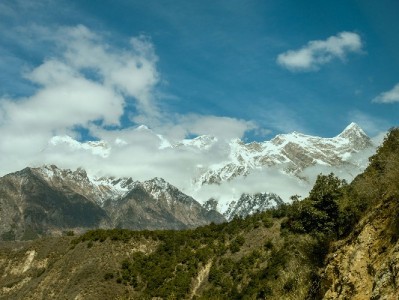 羊小咩网上套现暗藏多重风险 合规用贷才是安全之道